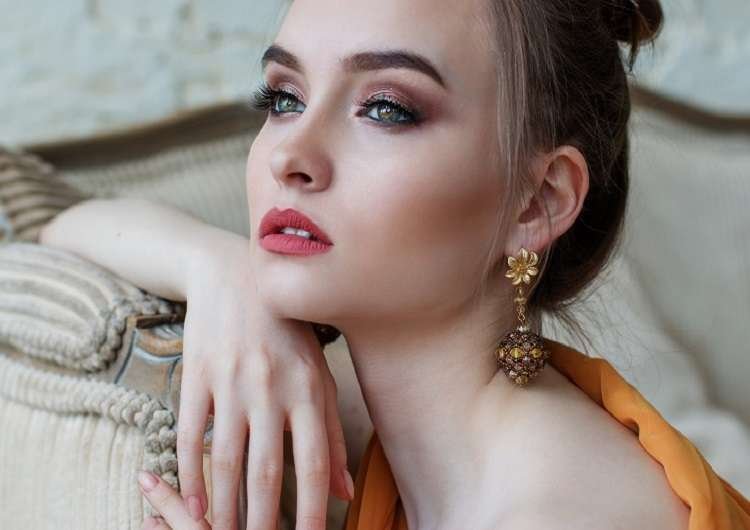 Natural Eye Makeup Looks: Tips for Beginners 3 natural-eye-makeup-looks-tips